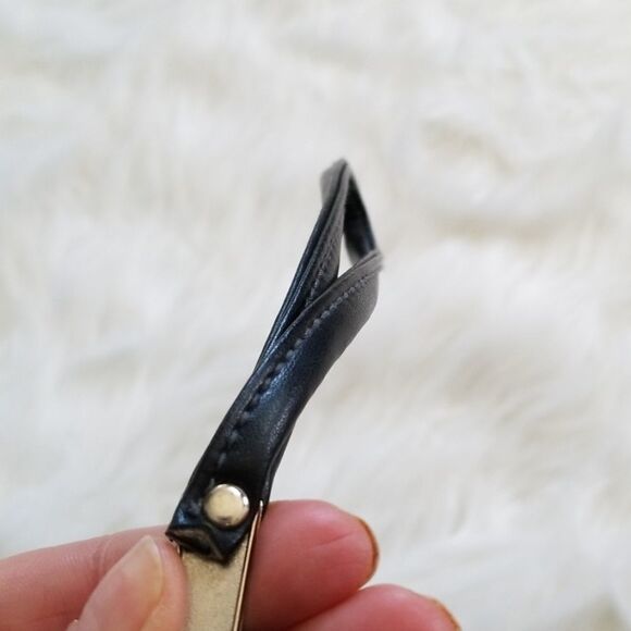 𝅺SWISS Army Wristlet/Make up Bag - Picture 6 of 7